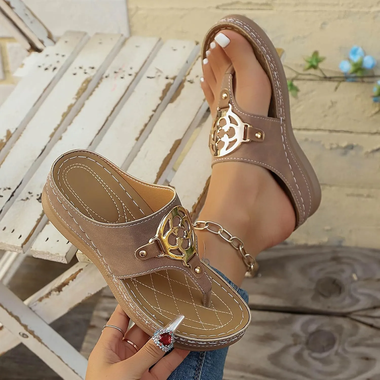 Comfortable Women's Slippers Daily Wear with Thong Design and Wedge Heel Perfect Rubber Sole Slippers for Women Outside