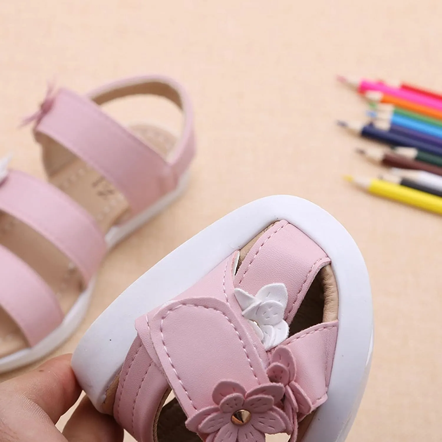 EnJoCho 1 to 12 Years Summer Kids Child Sandals Fashion Big Flower Girls Flat Pricness Shoes Baby First (White, 2-2.5 Years)