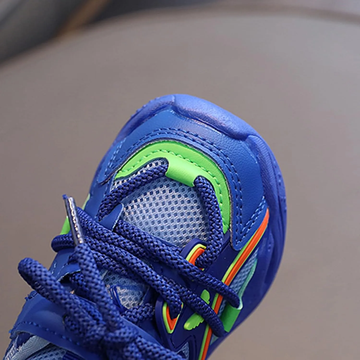 Kids Light Up Sneakers Toddler Boys Girls LED Lightweight Breathable Walking Shoes Children Luminous Flashing Shoes