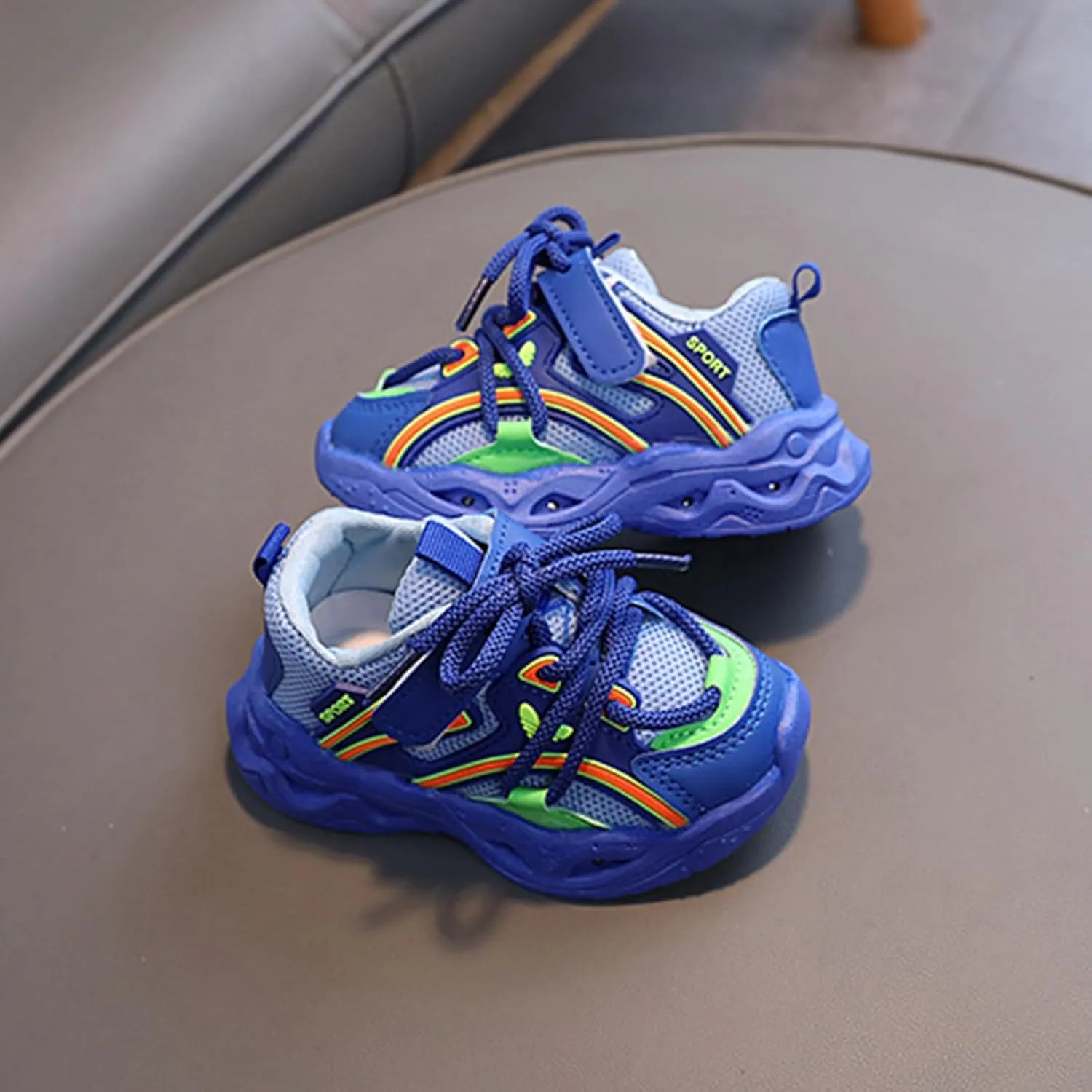 Kids Light Up Sneakers Toddler Boys Girls LED Lightweight Breathable Walking Shoes Children Luminous Flashing Shoes