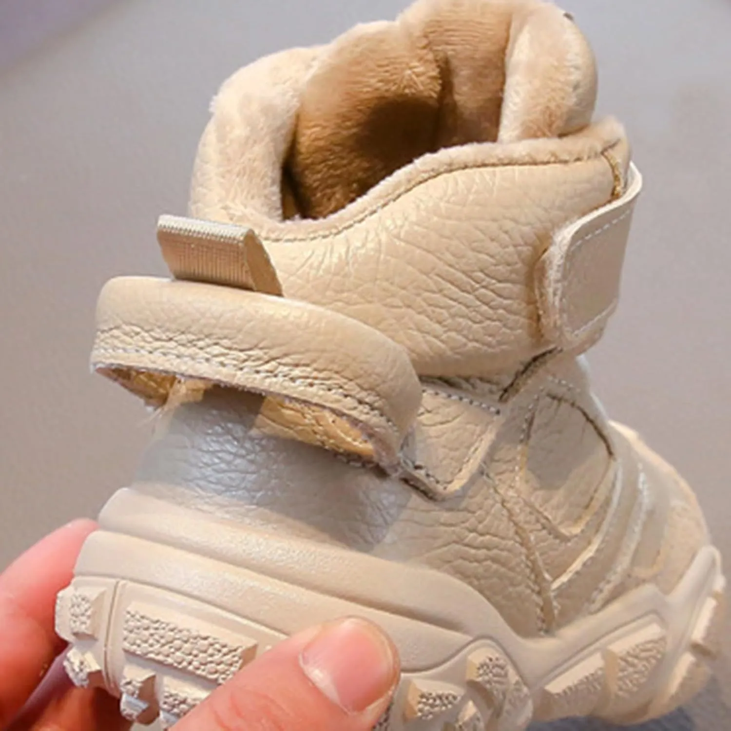 Kids Slip On Sneakers Cozy High Top Hiking Boots Lightweight Comfortable Shoes for Working Snow Boots for Teen Boys