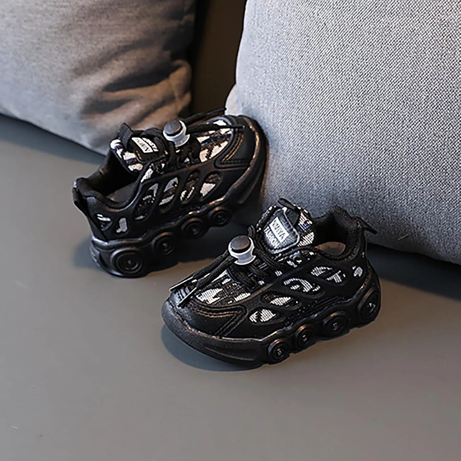 Light Up Shoes for Kids Fashion Adjustable Strap Lace-Up Athletic Sport Walking Sneakers Light up Shoes for Girls Size 2