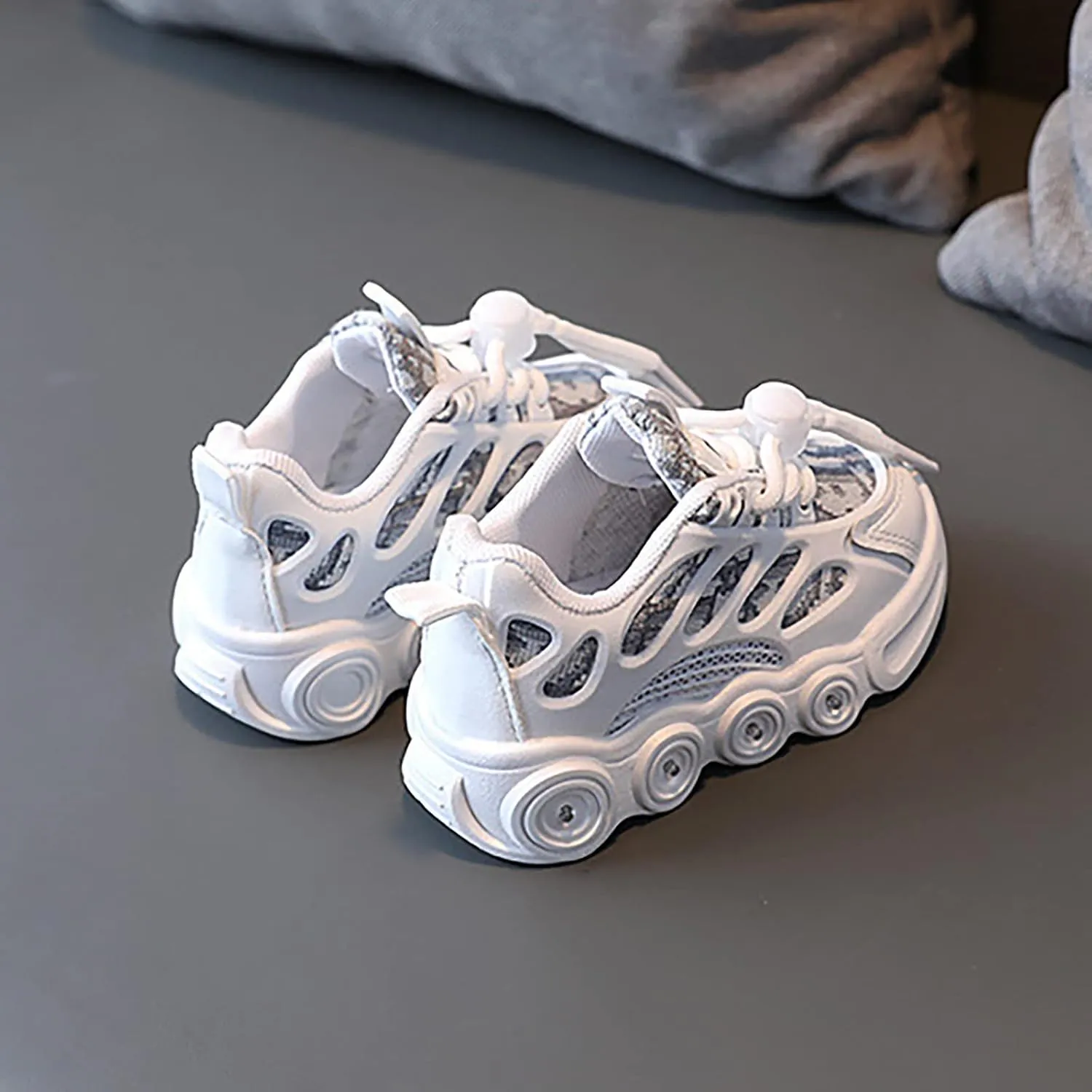 Light Up Shoes for Kids Fashion Adjustable Strap Lace-Up Athletic Sport Walking Sneakers Light up Shoes for Girls Size 2