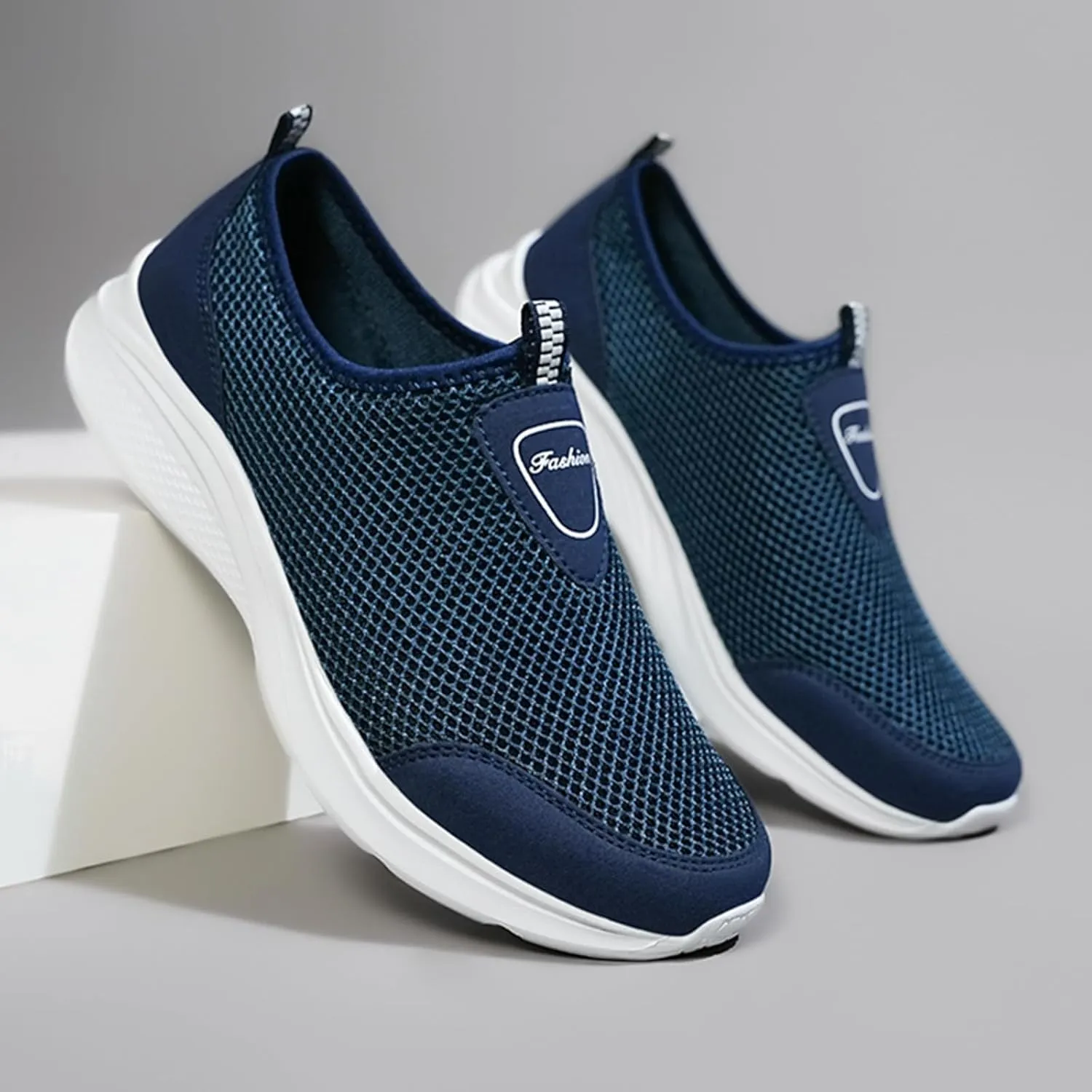 Men Sports Shoes Fashionable New Pattern Simple Pure Color Mesh Breathable Comfortable Hiking Shoes Sneaker Mens