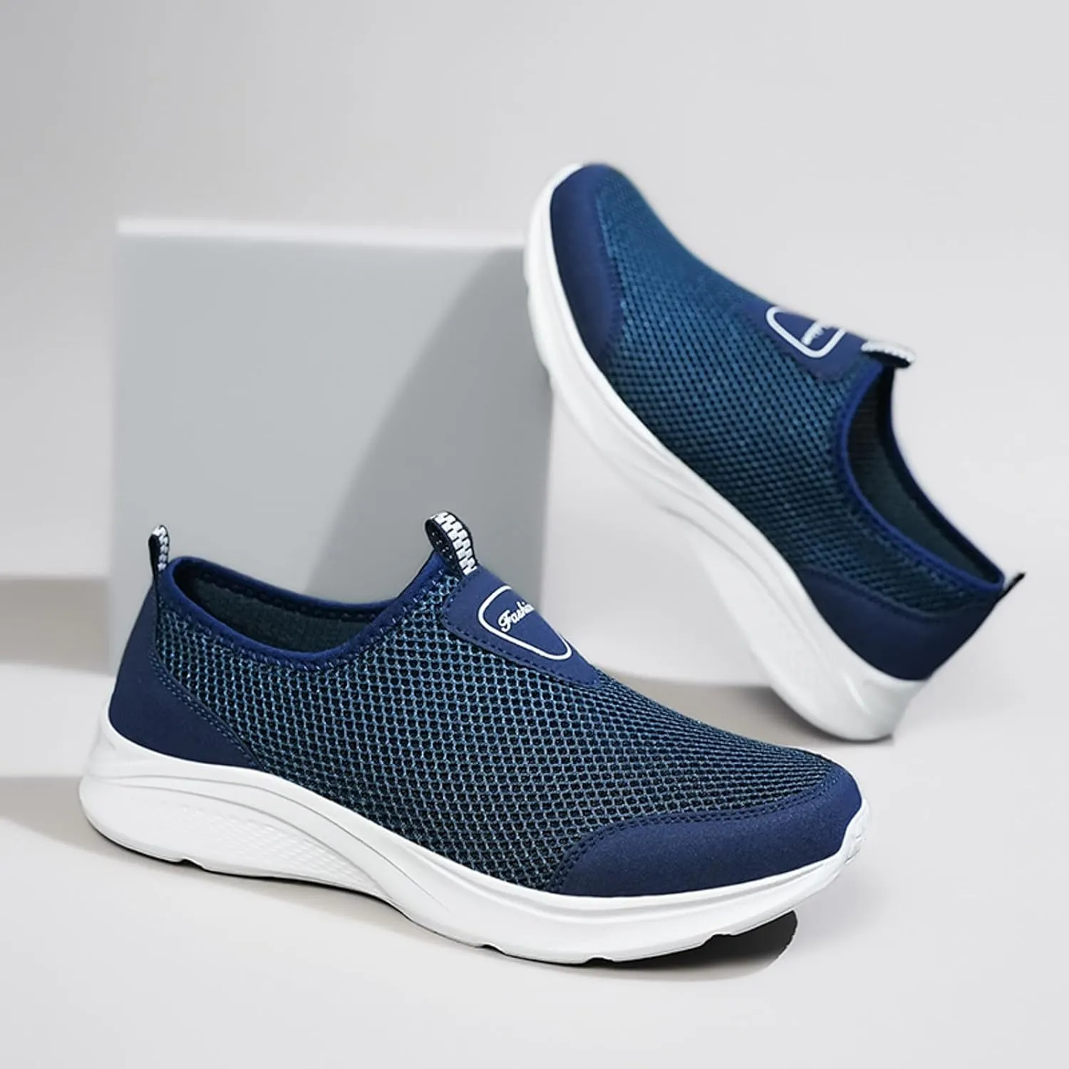 Men Sports Shoes Fashionable New Pattern Simple Pure Color Mesh Breathable Comfortable Hiking Shoes Sneaker Mens