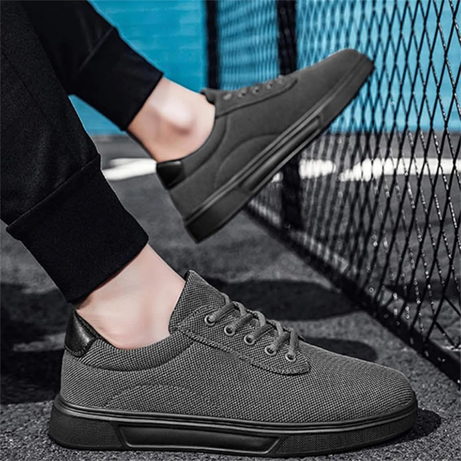 Men's Comfy Walking Shoes Low Top Fashion Sneakers 2025 Closed Toe Flat Bottom Summer Solid Color Breathable Outdoor Comfortable Daily Casual Sneaker