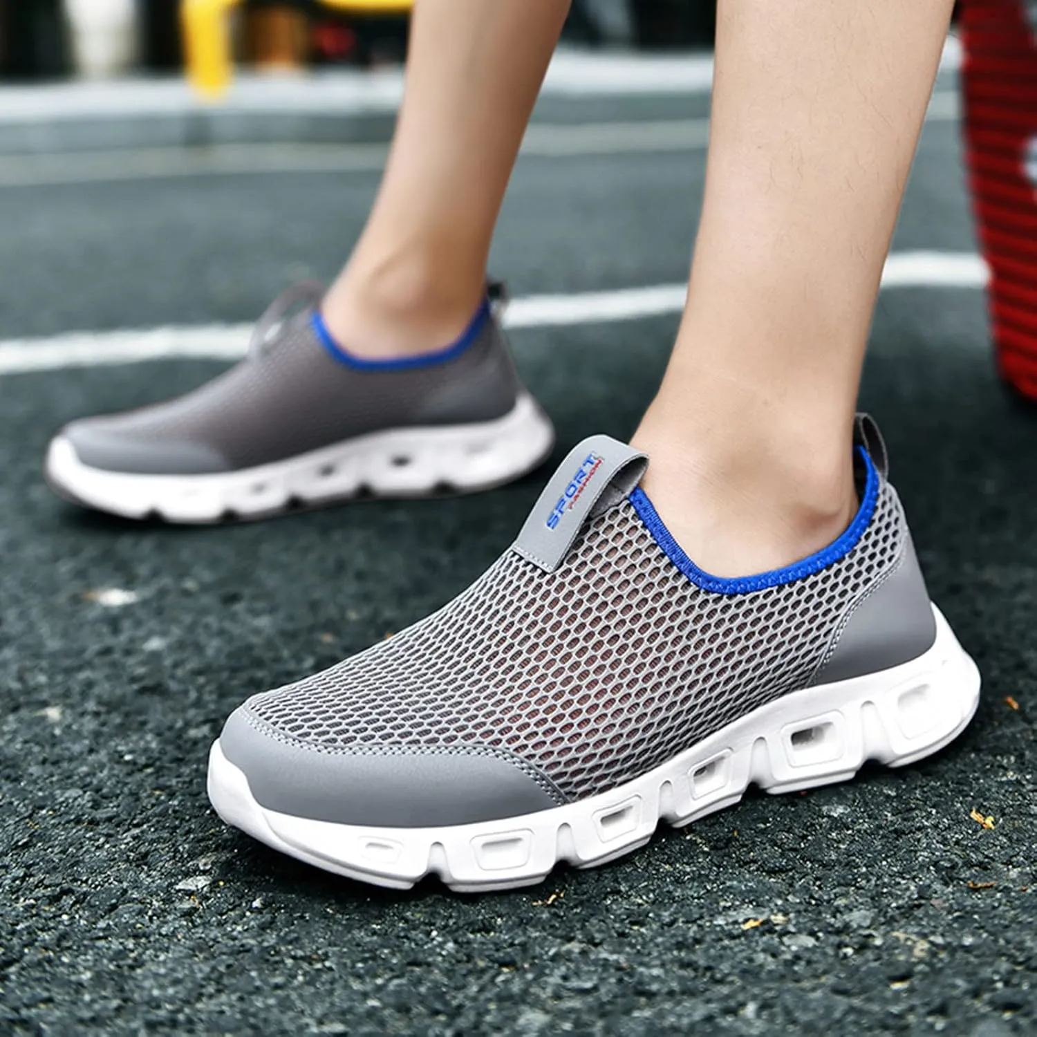 Men's Non Slip Barefoot Minimalist Shoes Breathable and Light Outdoor Comfy Walking Shoe Non Slip Walking Shoes