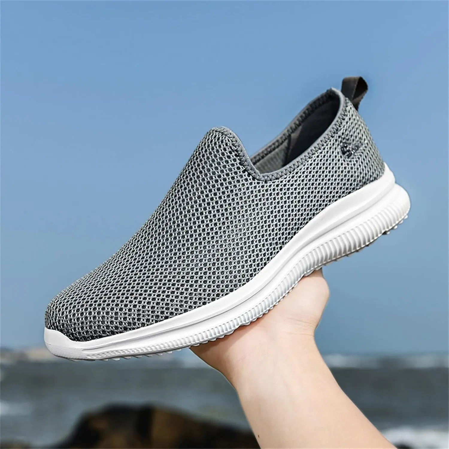 Men's Sport Breathable Mesh Shoes Lightweight Breathable Slip On Running Shoe Lightweight Elderly Slip On Shoes
