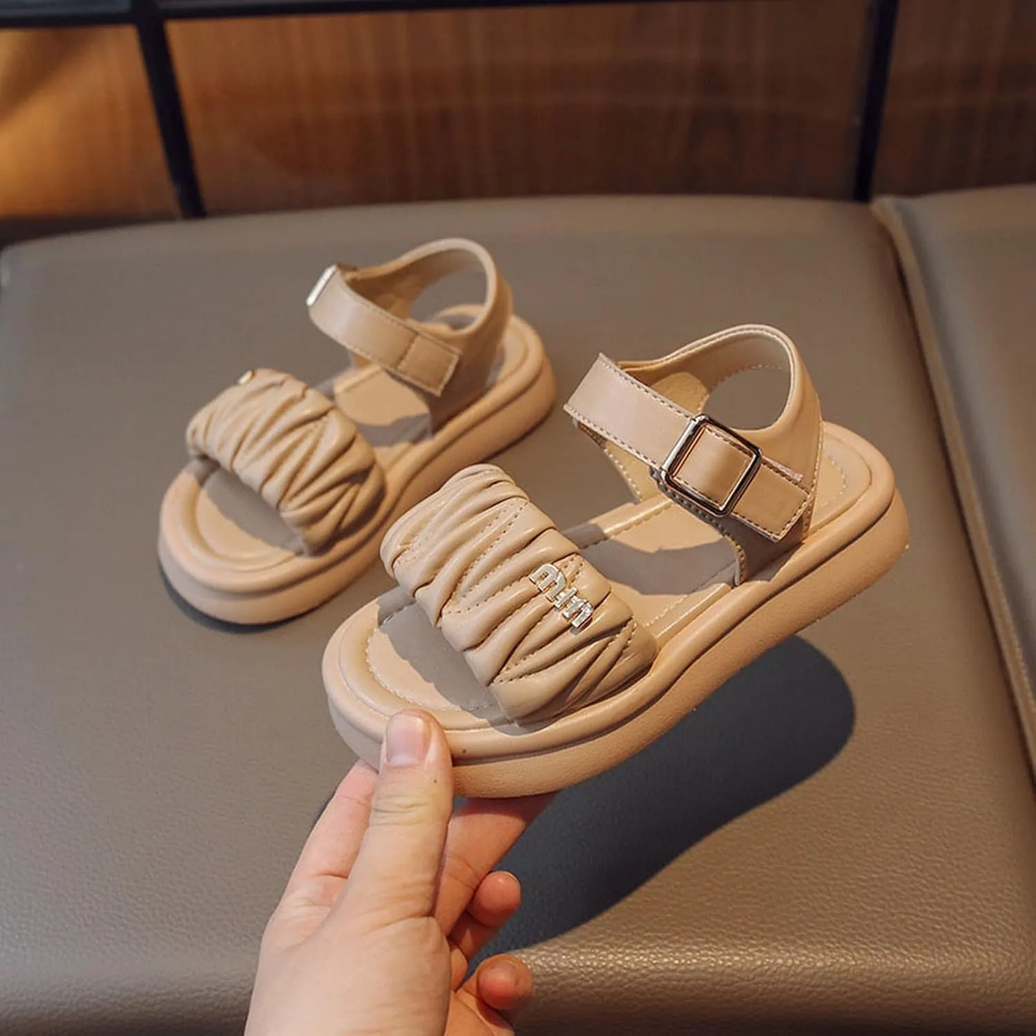 Summer Children's Beach Shoes Anti Slip Soft Sole Breathable Wedge Flatform Open Toe Cute Girls' Sandals KIDS Flip Flops for Girls