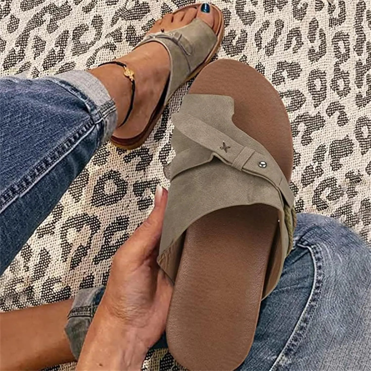 Summer Sandals For Women,Women Strappy Flat Sadals Flat Dressy Flip-Flops Clip Toe T-Strap Gladiator Thong Beach Sandals