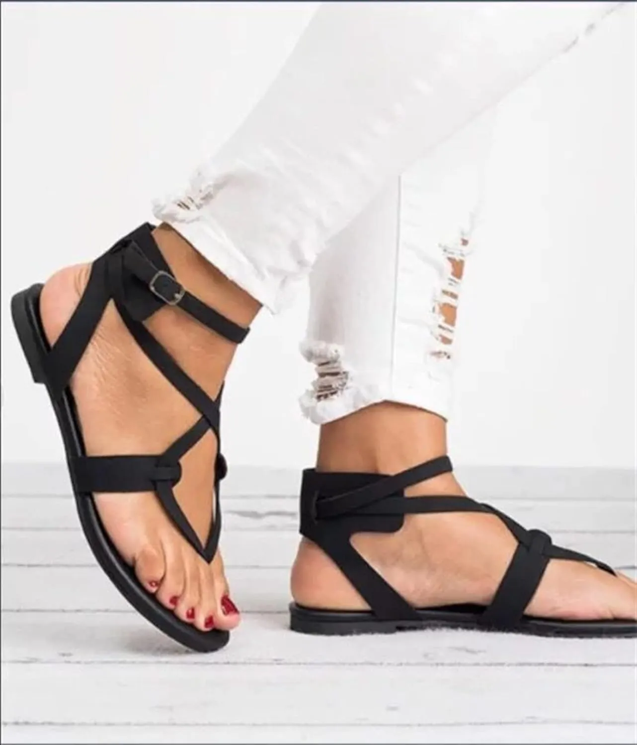 Summer Sandals For Women,Women Strappy Flat Sandals Dressy Beach Shoes Gladiator Sandals Clip Toe T-Strap Flip Flops