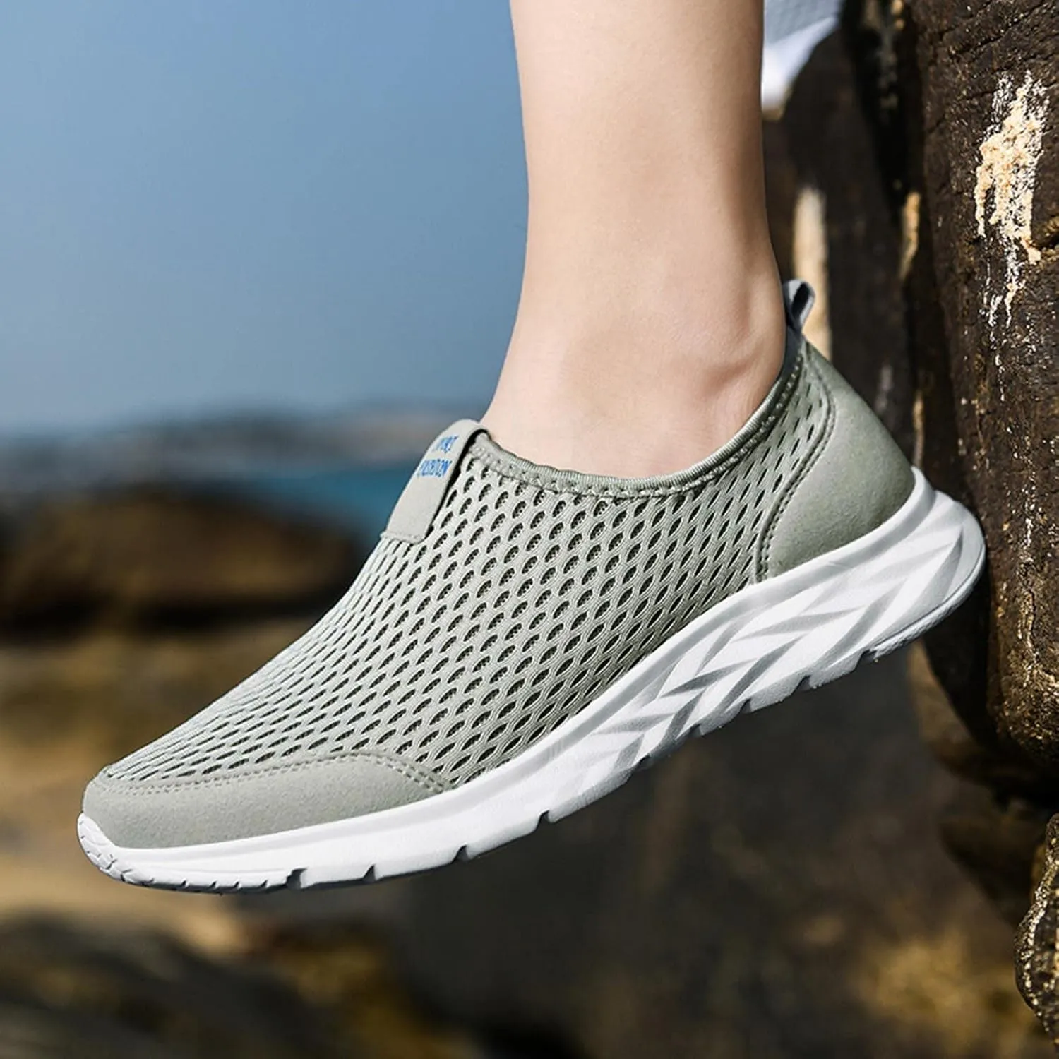 Summer Walking Shoes for Women Breathable Comfortable Lightweight Classic Comfort Flat Fashion Sneakers Couple Non Slip Casual Running Shoes for Jogging Running Daily Wear