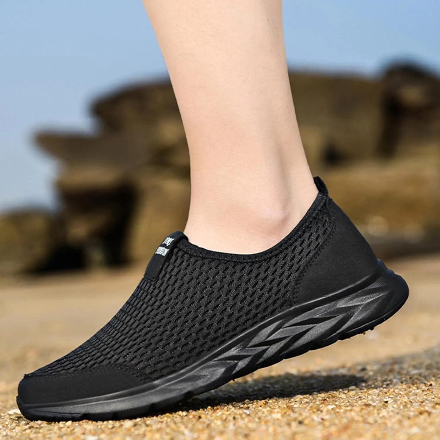 Summer Walking Shoes for Women Breathable Comfortable Lightweight Classic Comfort Flat Fashion Sneakers Couple Non Slip Casual Running Shoes for Jogging Running Daily Wear