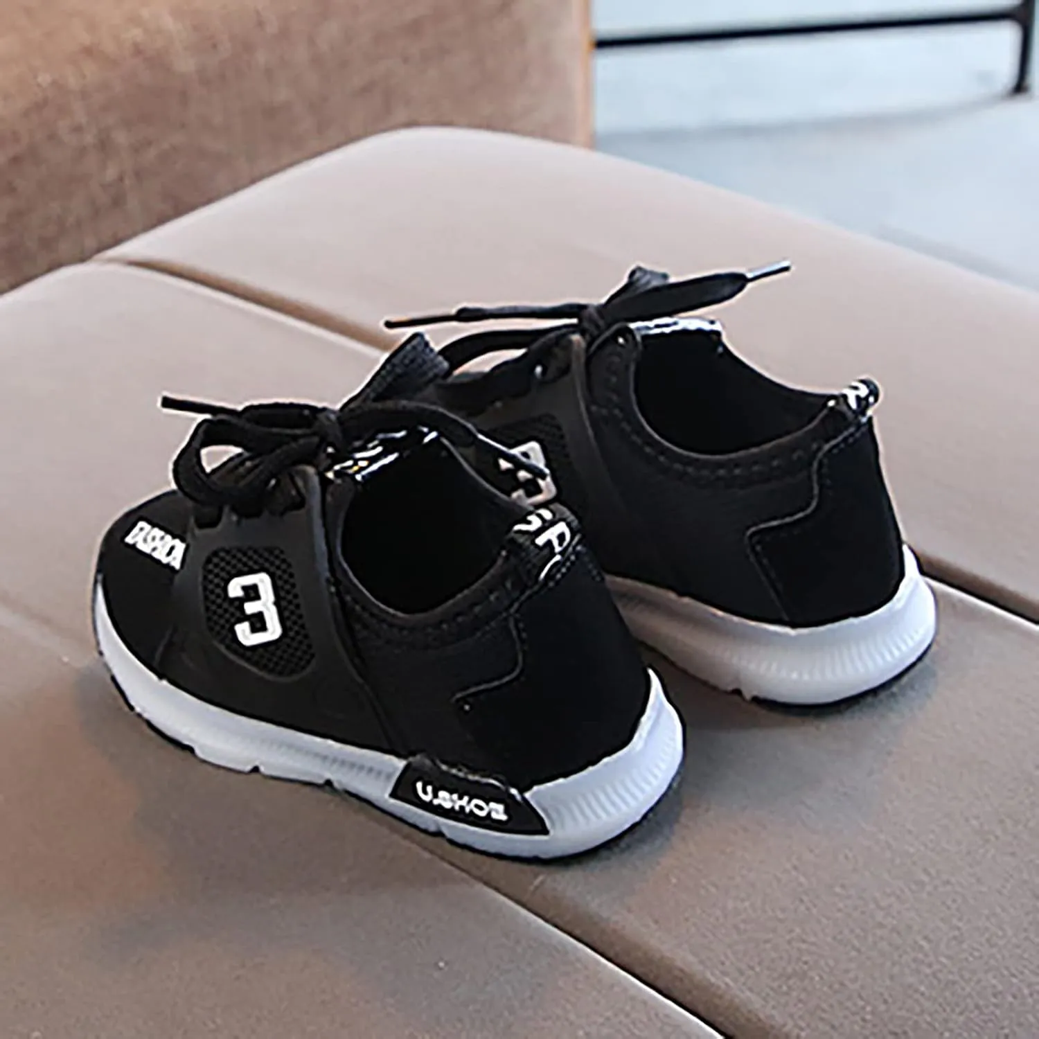 Toddler Boys Girls Light Up Shoes LED Flashing Lightweight Mesh Breathable Adorable Running Slip on Shoes Little Girls