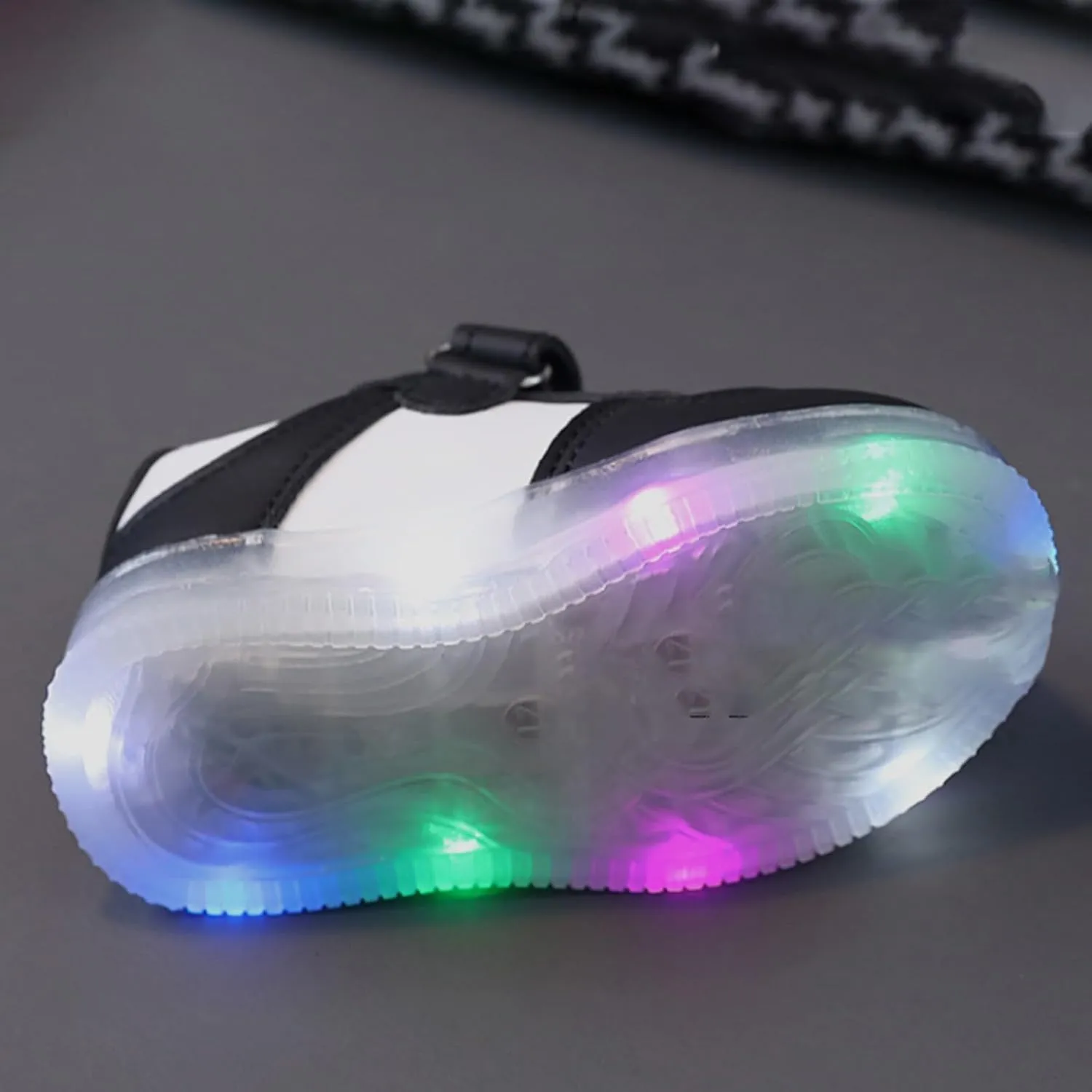 Toddler Boys Girls Light Up Shoes Little-Kids Flashing Soft Bottom Breathable Sport Shoes Children Luminous Trainer